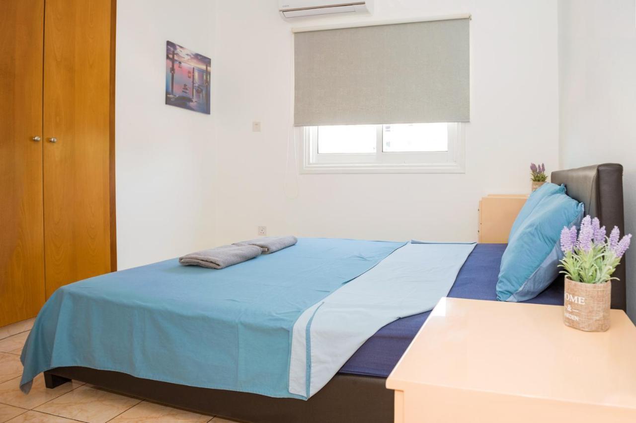 Mynapa Apartments 아이아 나파 외부 사진
