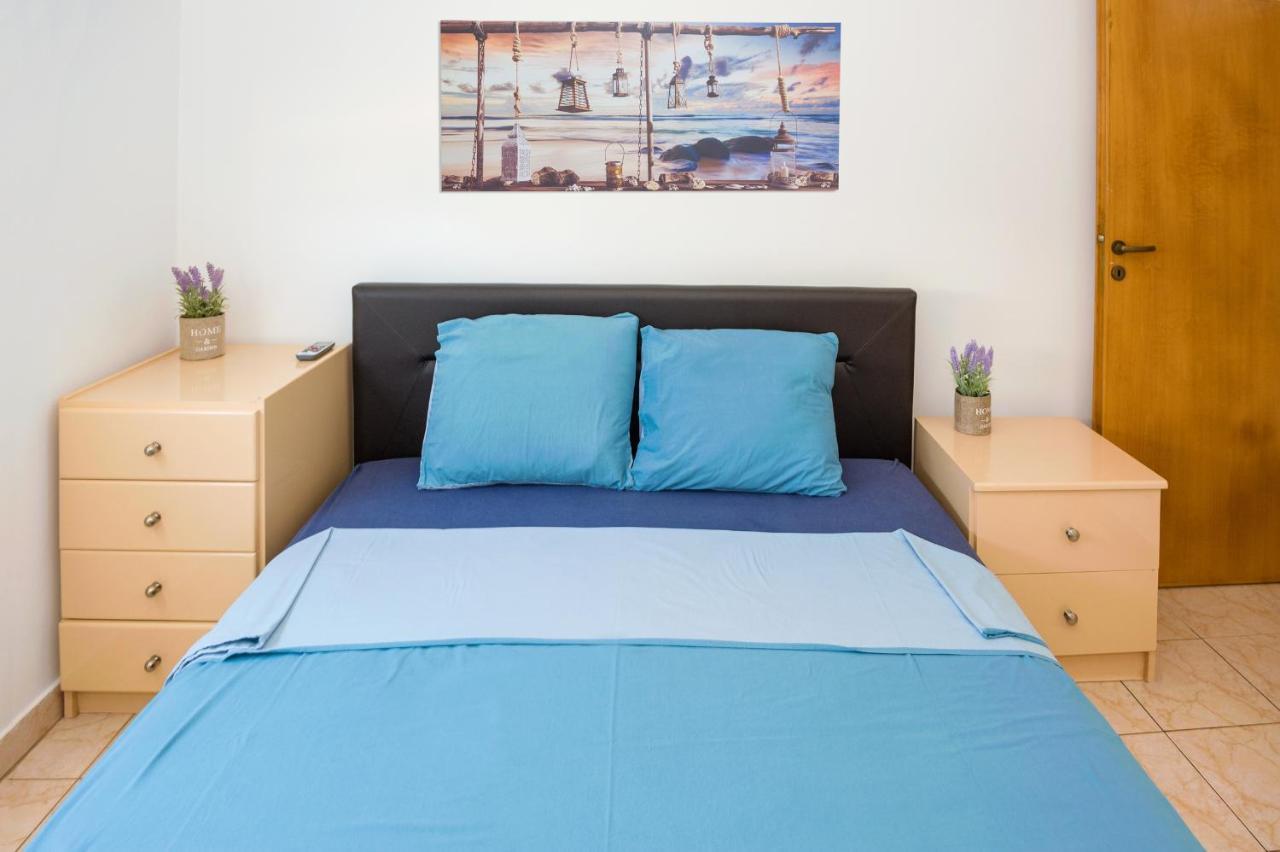 Mynapa Apartments 아이아 나파 외부 사진