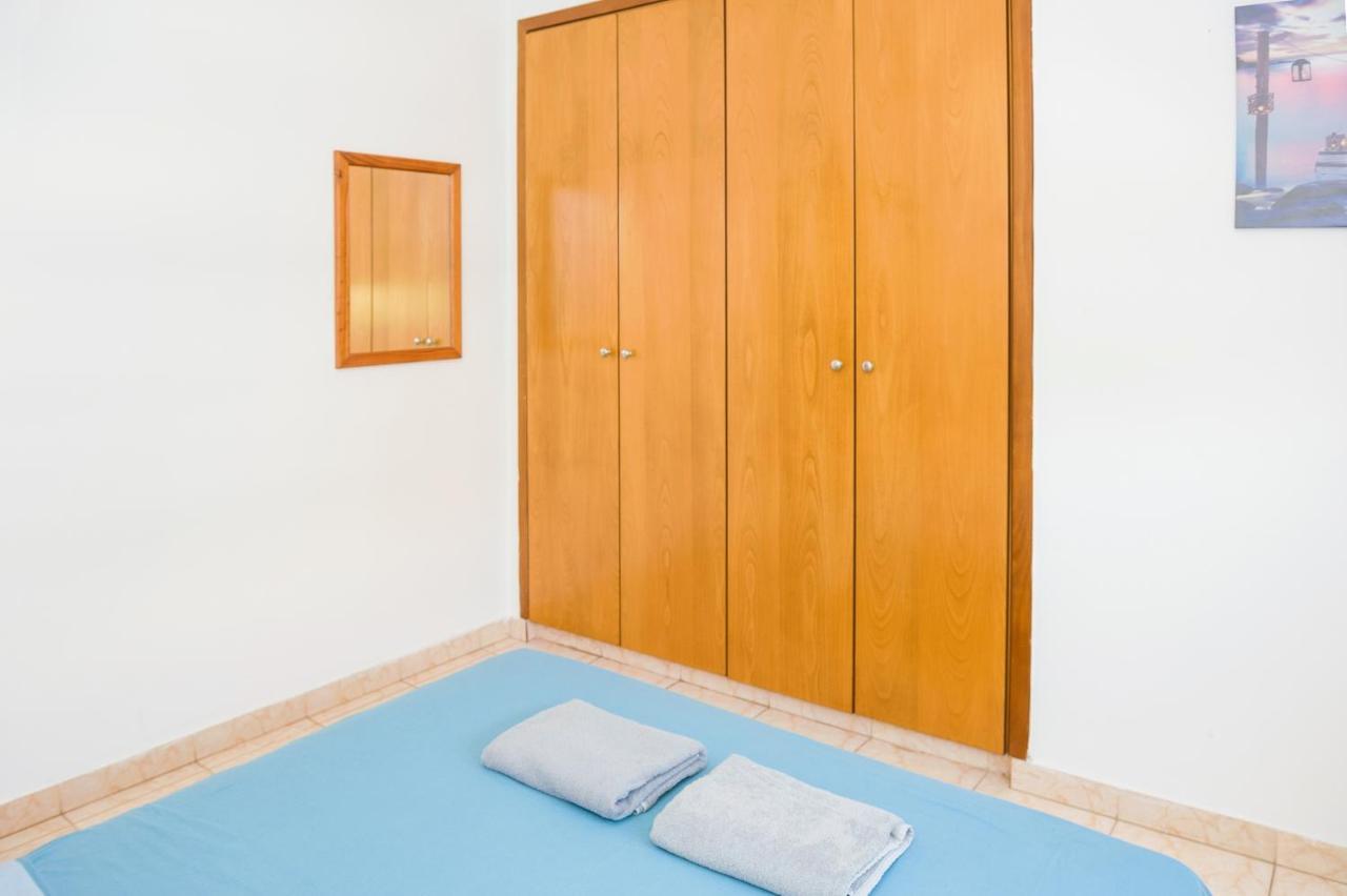 Mynapa Apartments 아이아 나파 외부 사진